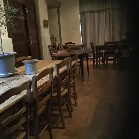 Le Logis Alexandra Bed & Breakfast