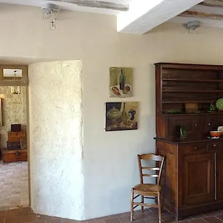 Le Logis Alexandra לינה וארוחת בוקר 4*