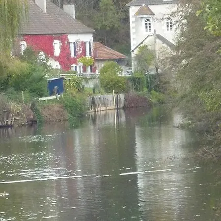 לינה וארוחת בוקר Le Logis Alexandra La Trimouille