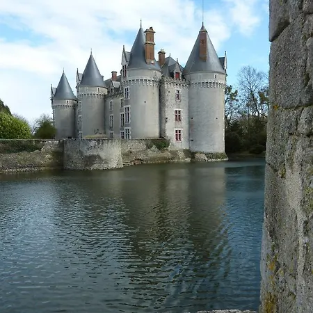 לינה וארוחת בוקר Le Logis Alexandra La Trimouille