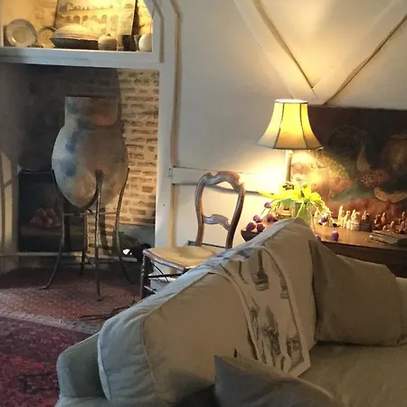 Le Logis Alexandra לינה וארוחת בוקר La Trimouille