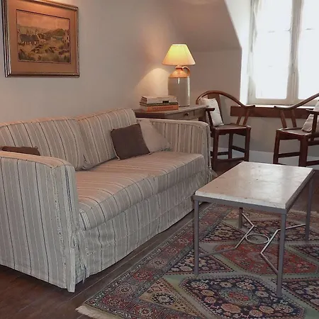 Le Logis Alexandra לינה וארוחת בוקר La Trimouille