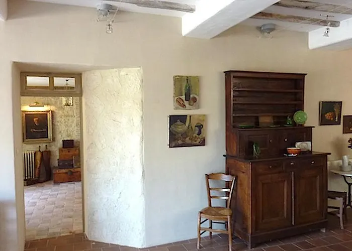 Le Logis Alexandra Bed & Breakfast 4*